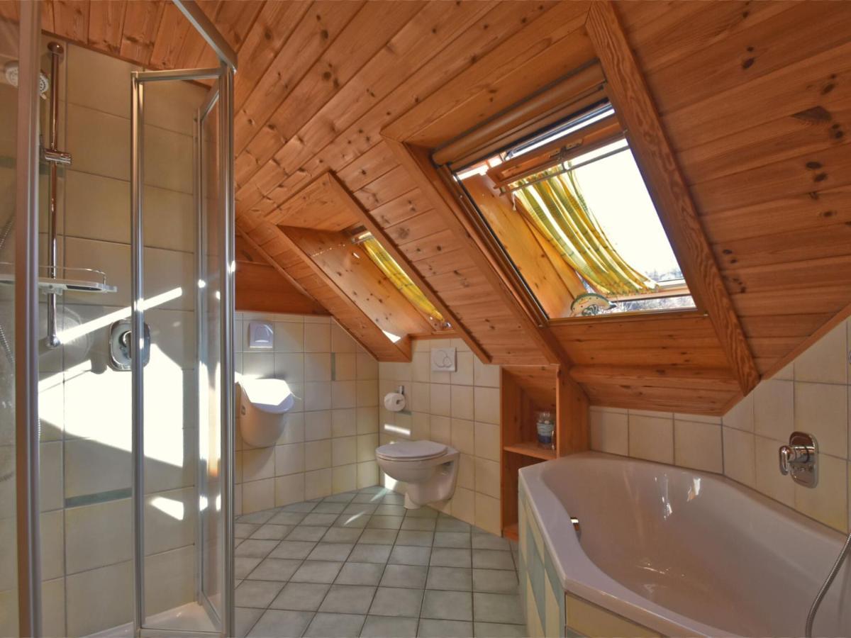 Comfortable Holiday Home With Hot Tub Teunz Exterior photo