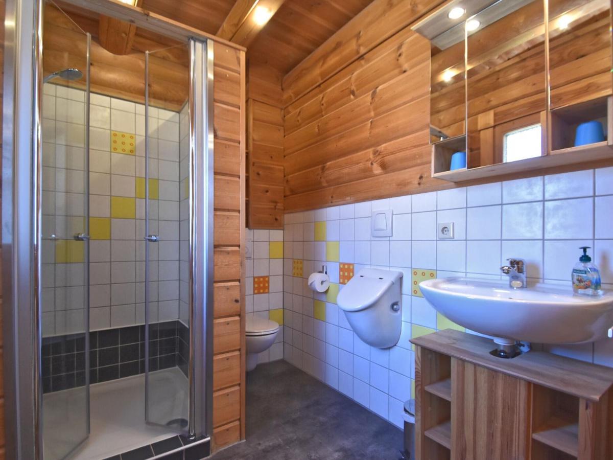 Comfortable Holiday Home With Hot Tub Teunz Exterior photo