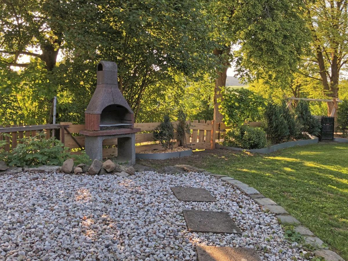 Comfortable Holiday Home With Hot Tub Teunz Exterior photo